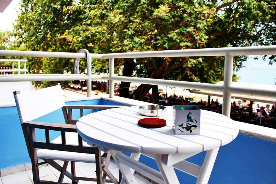 Balcony/Terrace, Beach, Sea view, Street view
