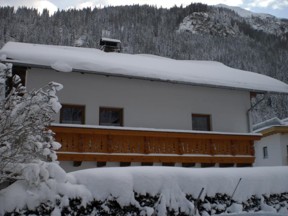 Property building, Winter