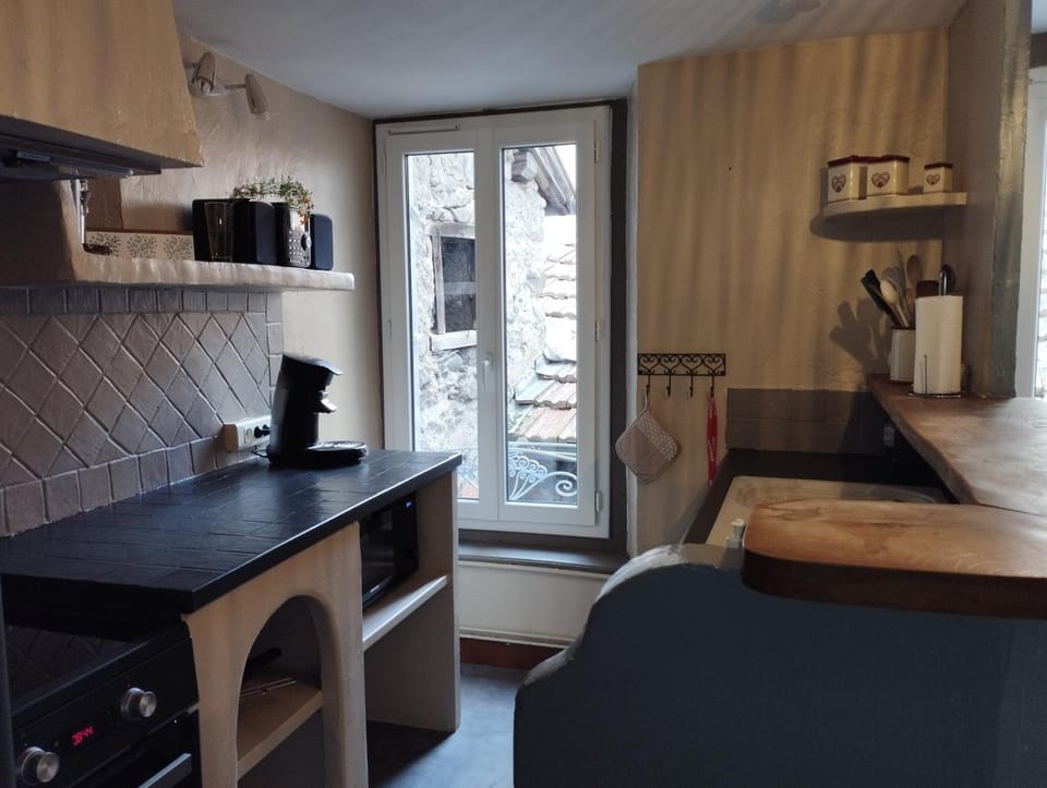 Maison de village dans une rue calme House in Catalonia