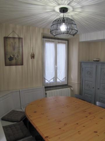 Maison de village dans une rue calme House in Catalonia