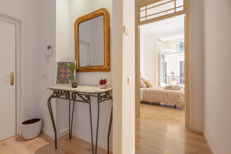Balcony/Terrace, Lobby or reception, Bedroom, City view, internet, air conditioner