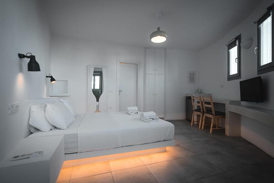 ZOE Apartment in Milos