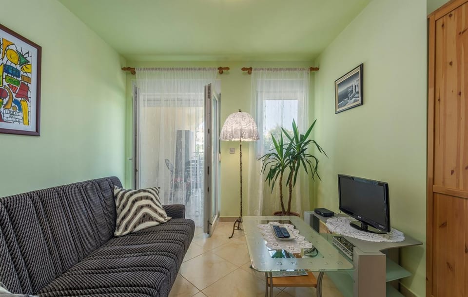 Sunrise in Tar Apartment in Istria County