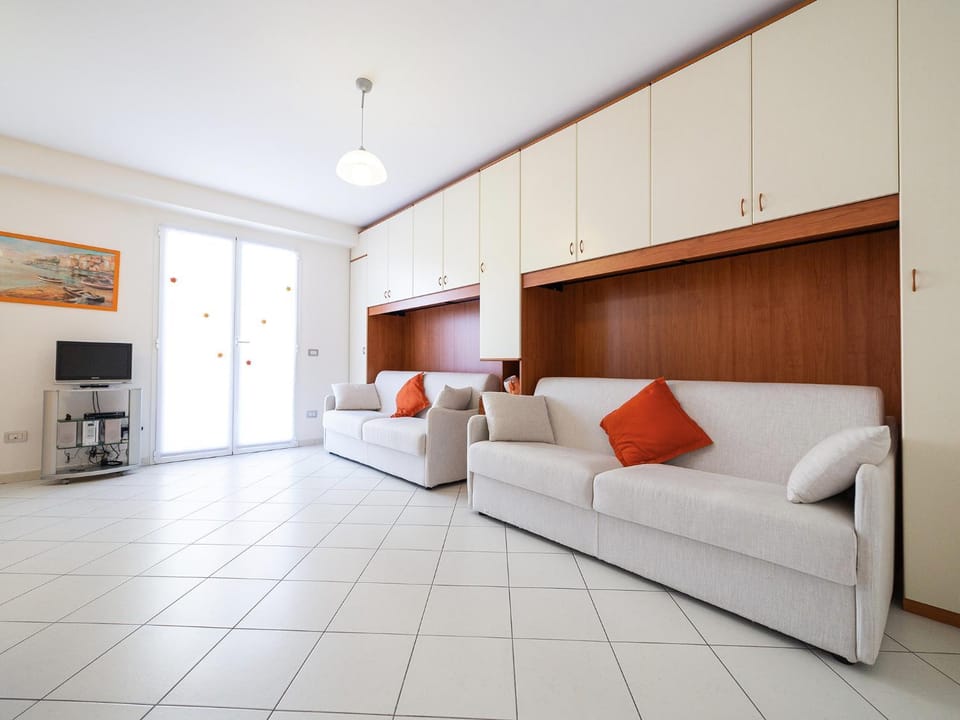 Living room, Photo of the whole room