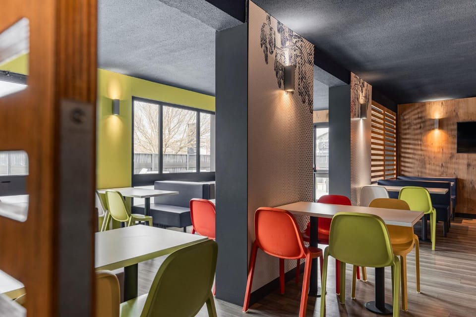 Banquet/Function facilities, Seating area, Dining area