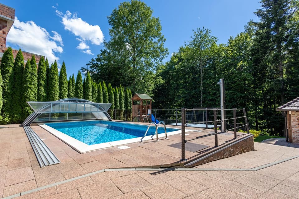 Garden, Pool view, Swimming pool, sunbed
