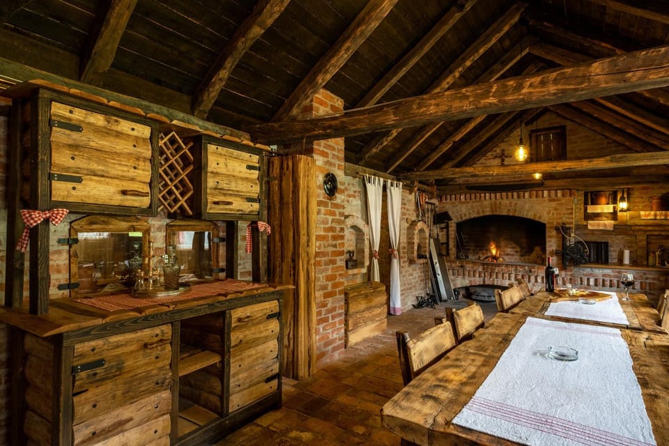 Toilet, People, BBQ facilities, Billiard, Darts, Garden, TV and multimedia, Coffee/tea facilities, Kitchen or kitchenette, Seating area, Dining area, Evening entertainment, Food, Entertainment, Family