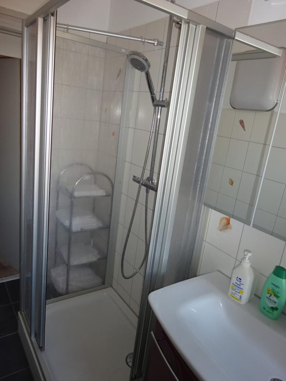 Shower, Photo of the whole room