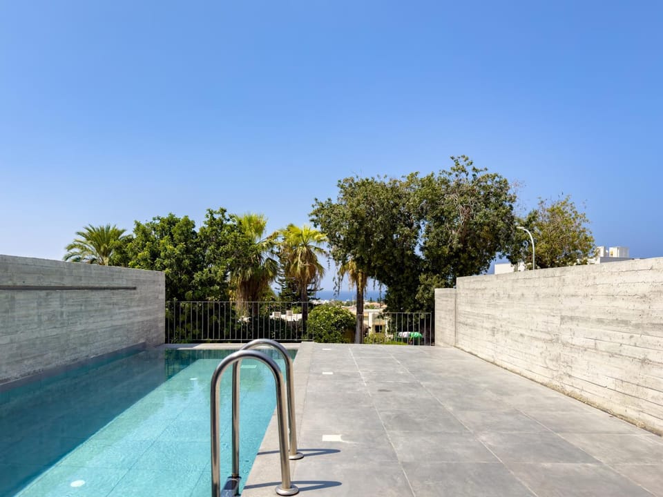 Day, Pool view, Swimming pool