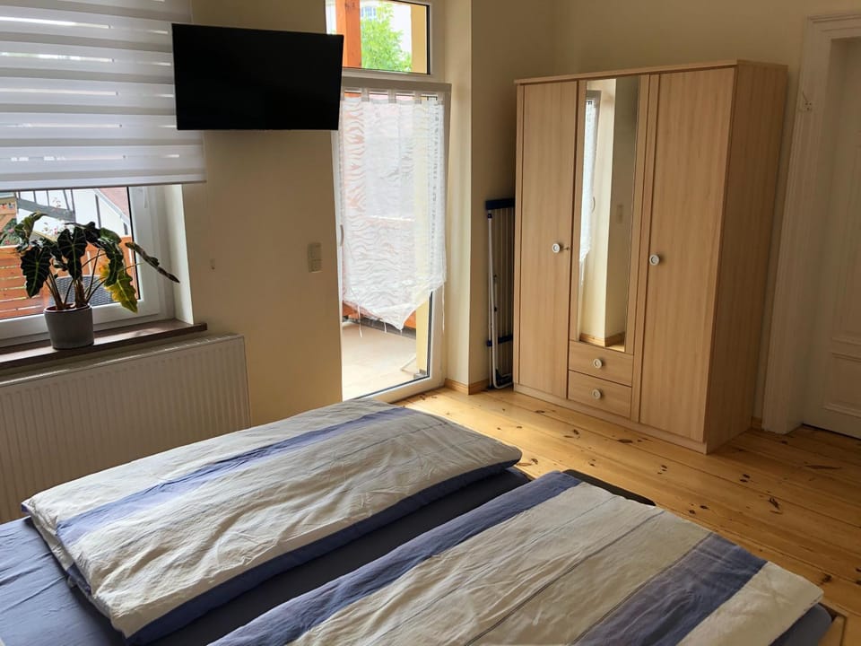 TV and multimedia, Bedroom