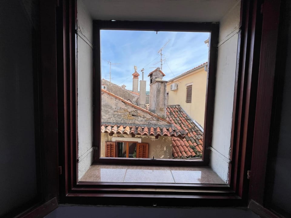 View (from property/room), City view