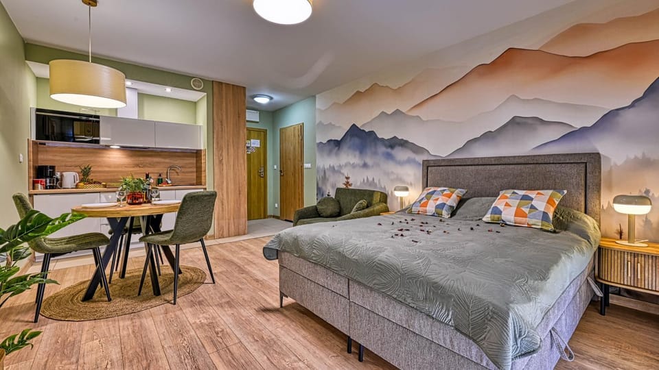 Bed, Photo of the whole room