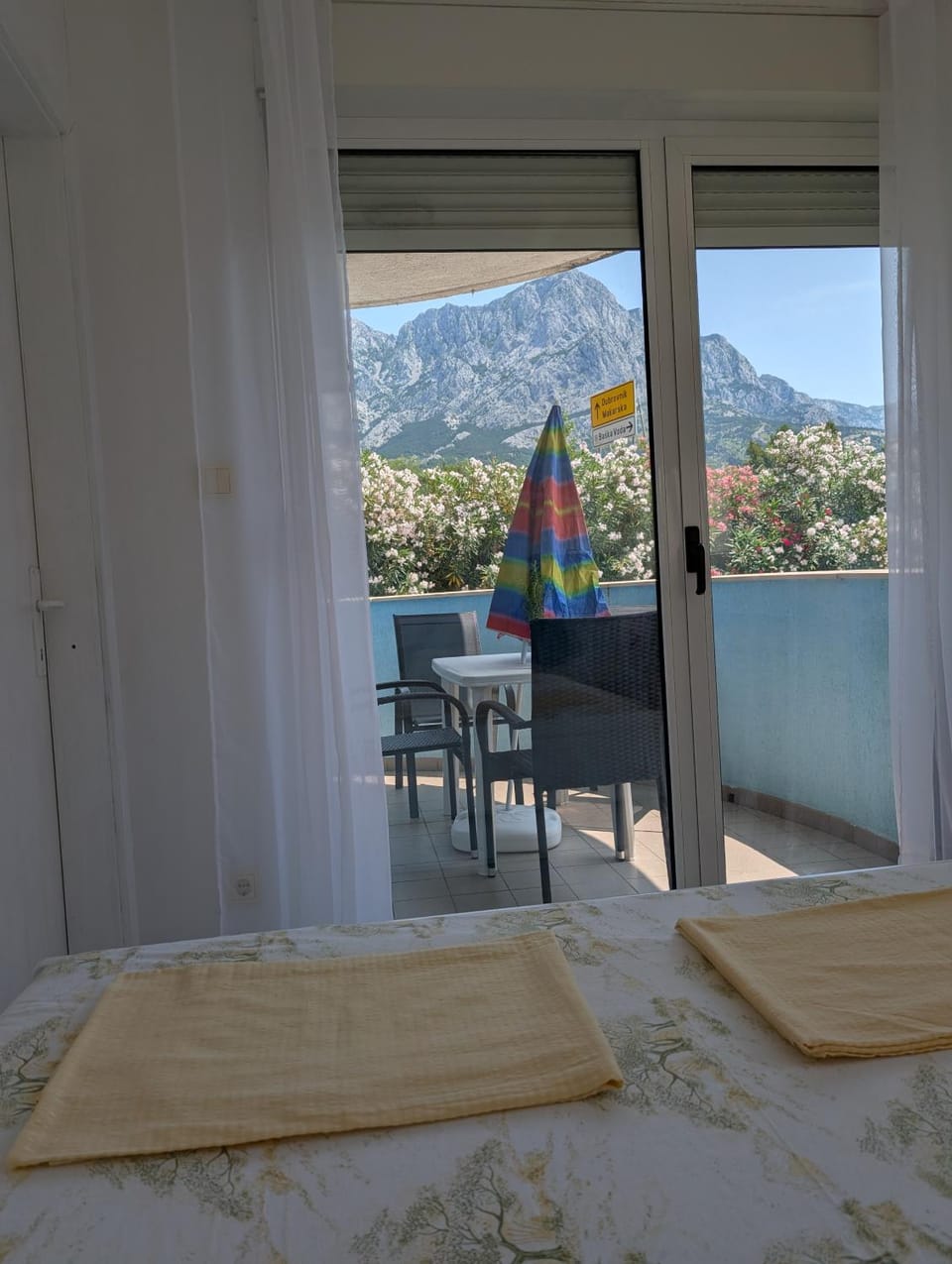 Bed, Natural landscape, View (from property/room), Balcony/Terrace, Bedroom, Mountain view