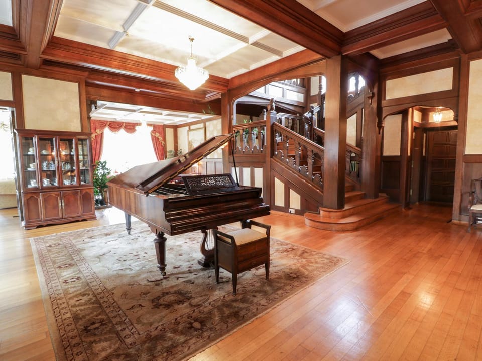 Auchentroig House Apartment in Scotland