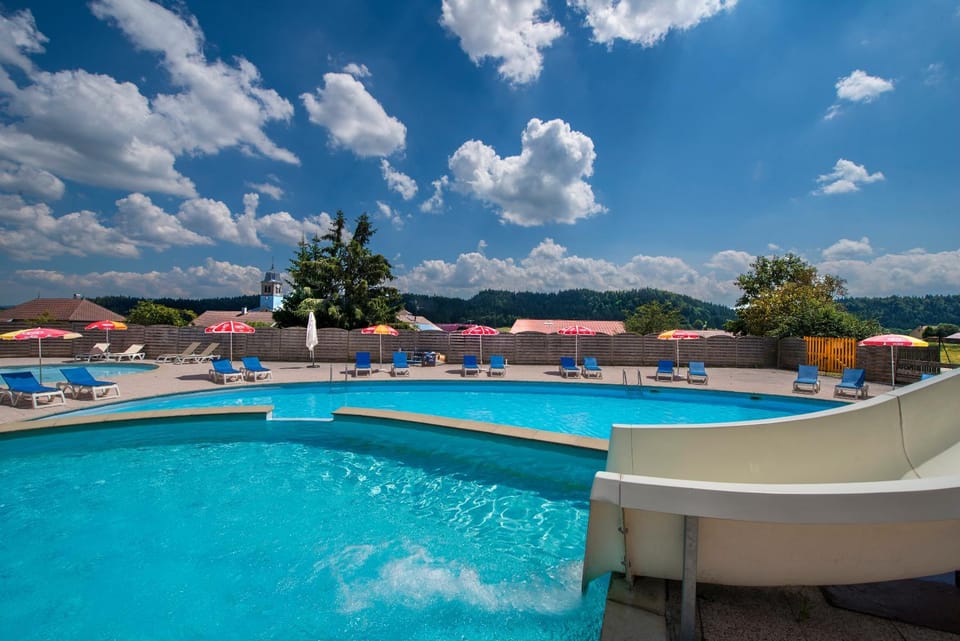 Swimming pool, Swimming pool
