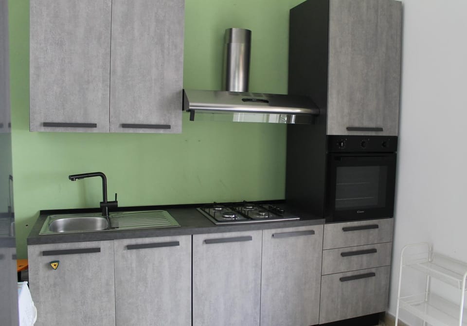 Kitchen or kitchenette, microwave, oven, pet friendly, stove, kitchen