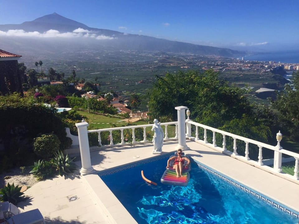 Pool view, Swimming pool, Swimming pool