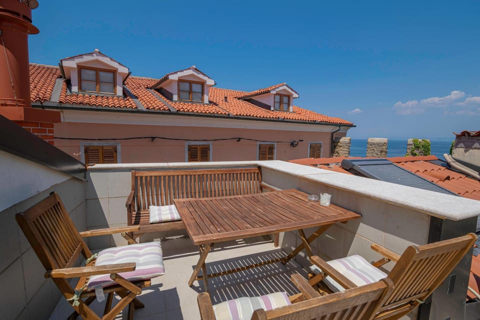 Day, Sea view