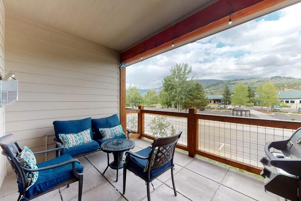 Riverfront Retreat Apartment in Silverthorne
