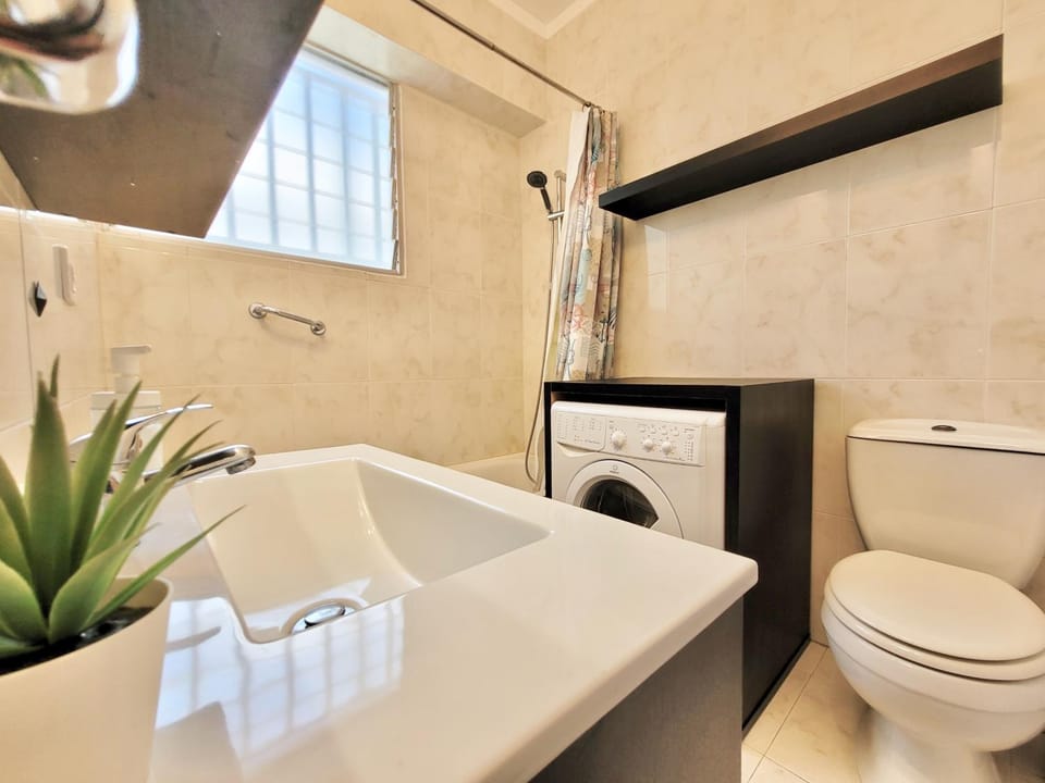 Toilet, Bathroom, Bath, washing machine