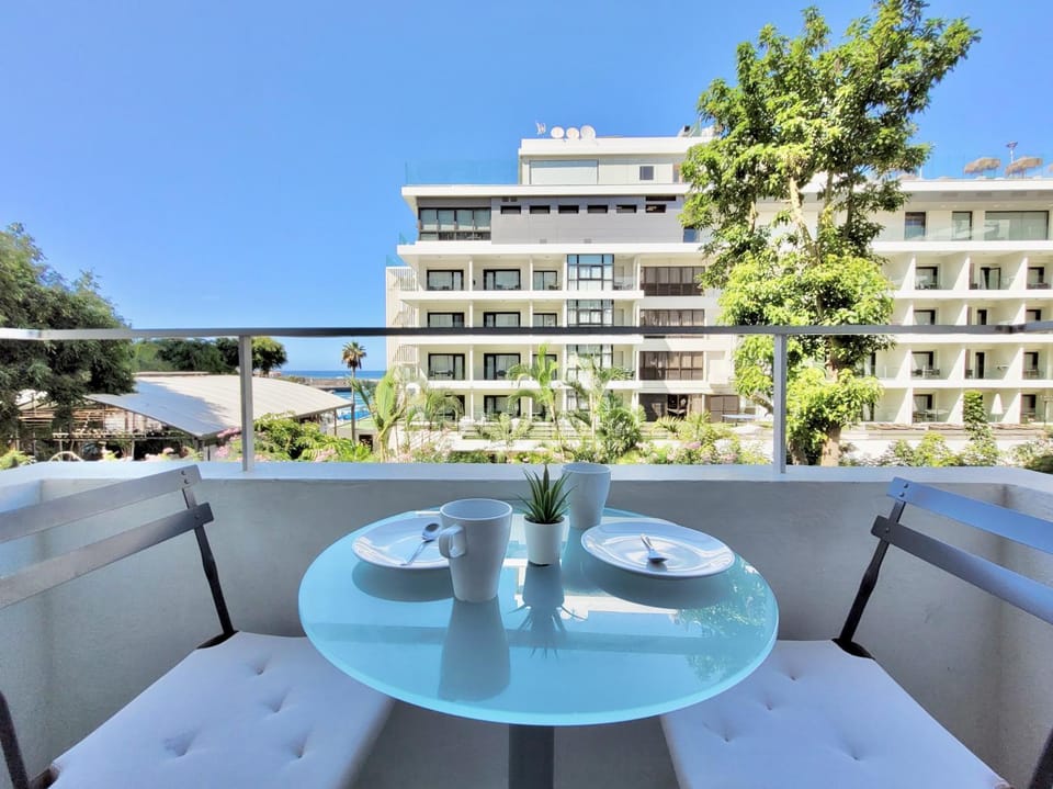 Garden, View (from property/room), Balcony/Terrace, hair dresser