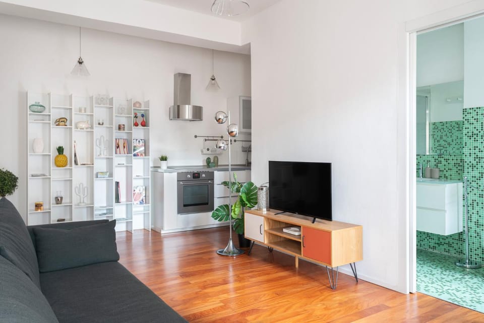 White & Beauty in Milan Center Apartment in Milan