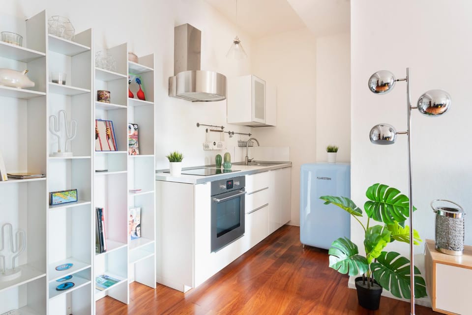 White & Beauty in Milan Center Apartment in Milan