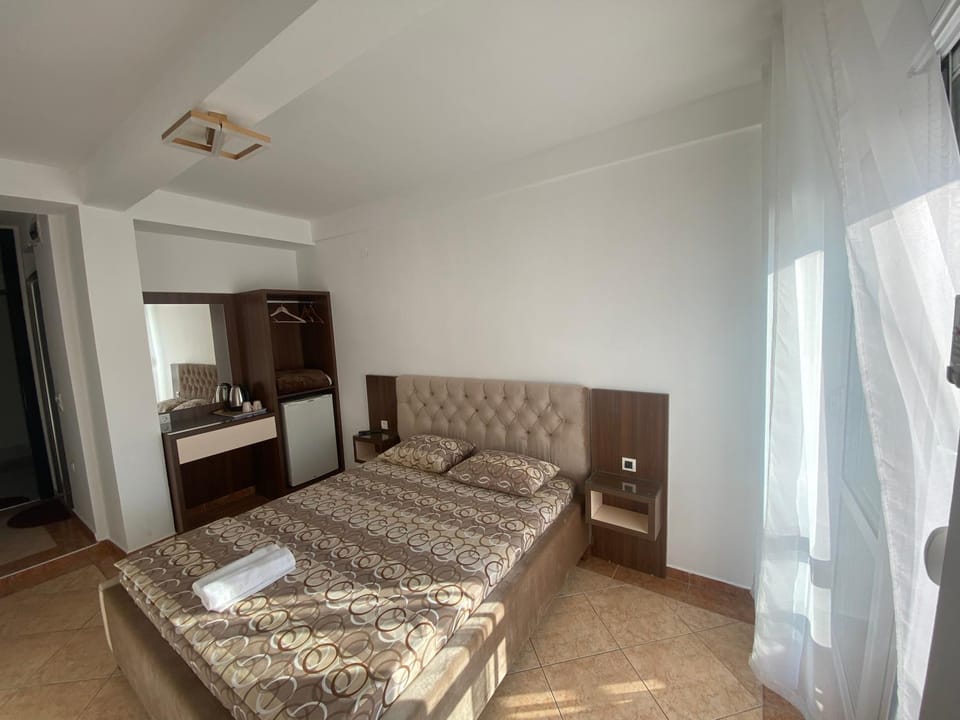 Bed, Photo of the whole room, Bedroom, wardrobe