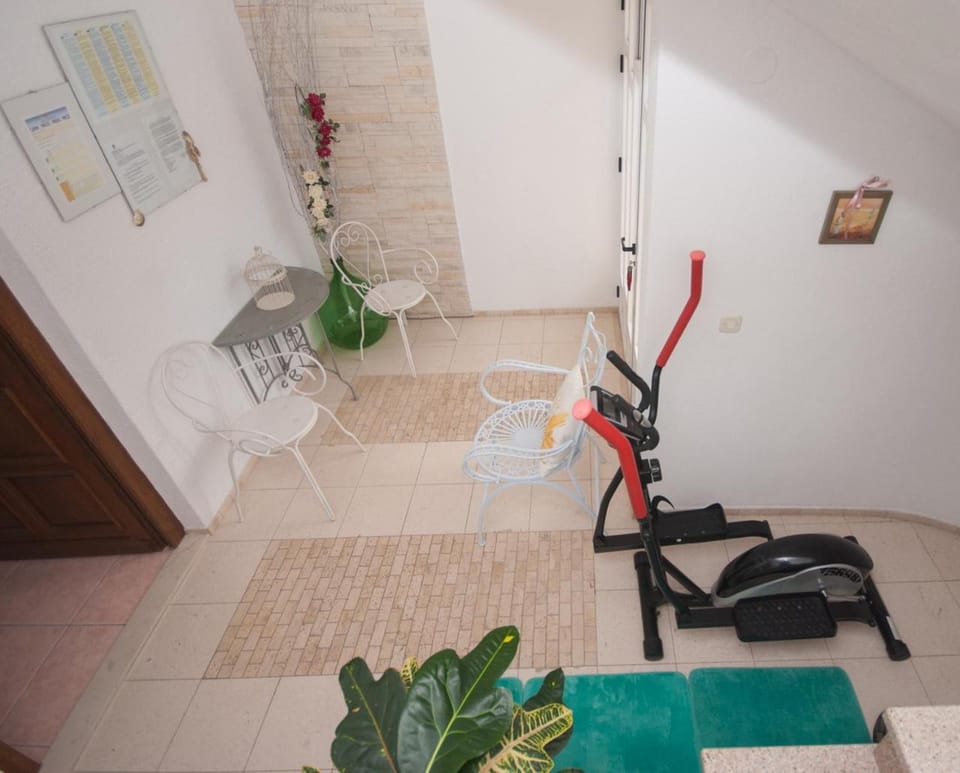 Two-bedroom apartment with garden Apartment in Split-Dalmatia County