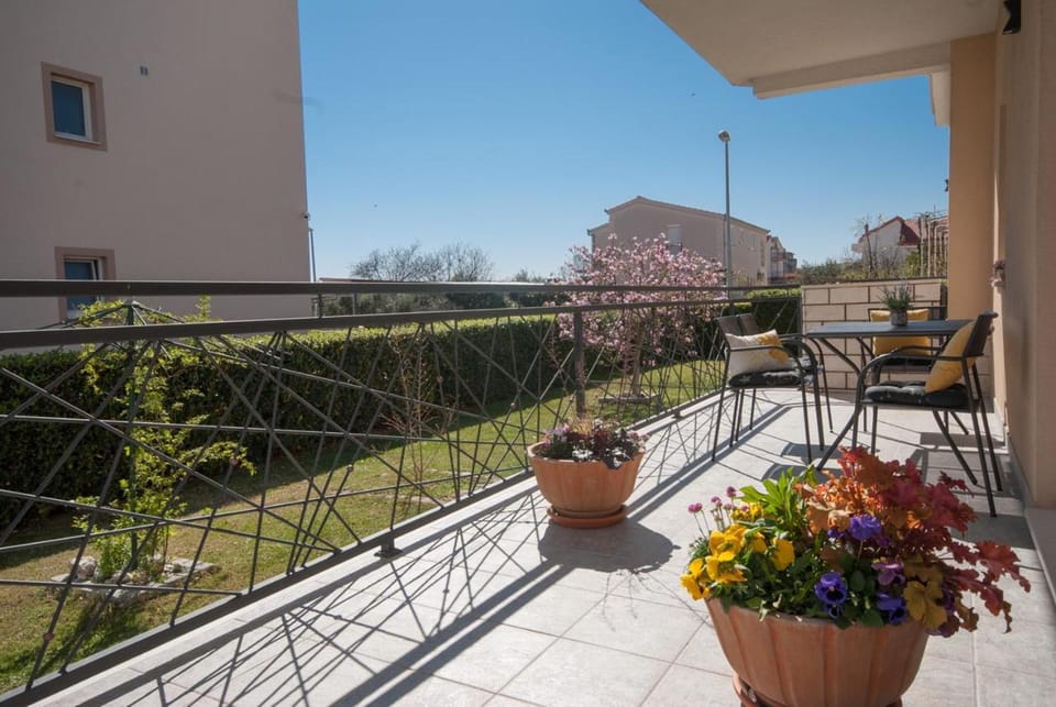 Two-bedroom apartment with garden Apartment in Šibenik-Knin County, Croatia