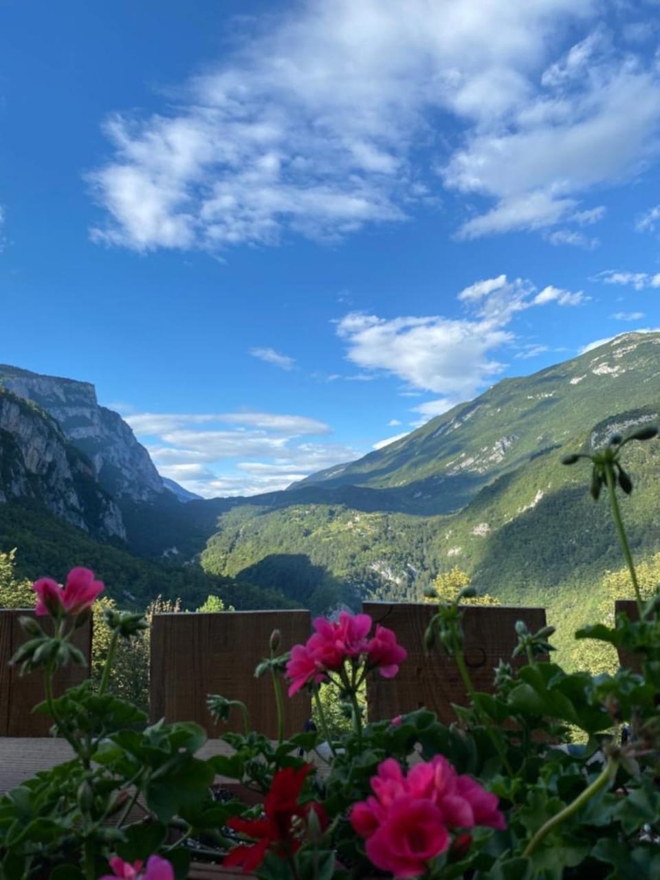 Property building, Garden, Lounge or bar, Garden view, Mountain view