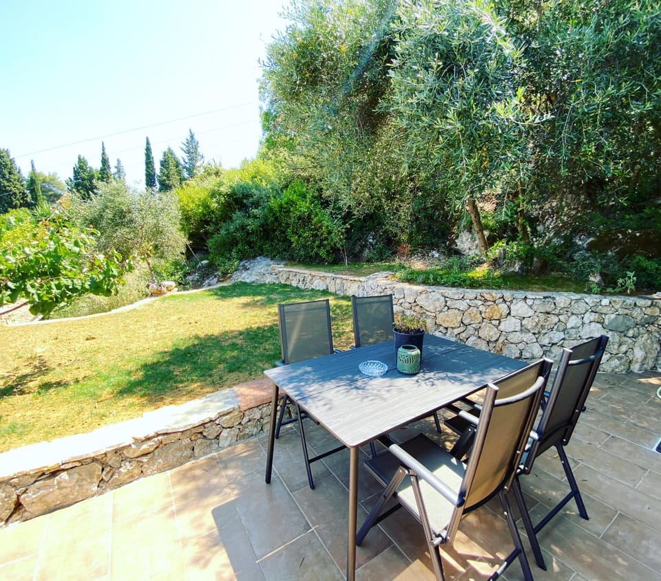 Garden, Balcony/Terrace, Seating area, Garden view
