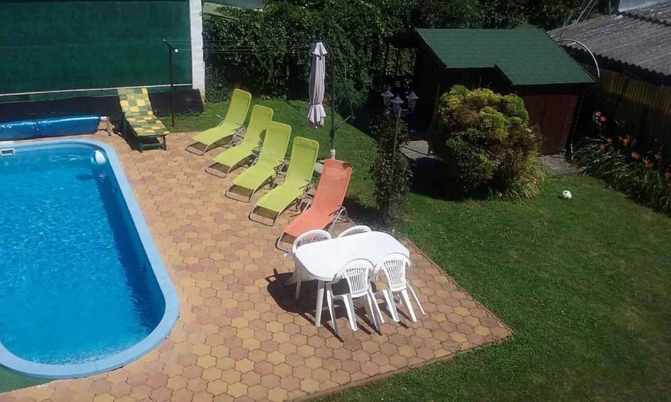 Property building, Summer, Swimming pool