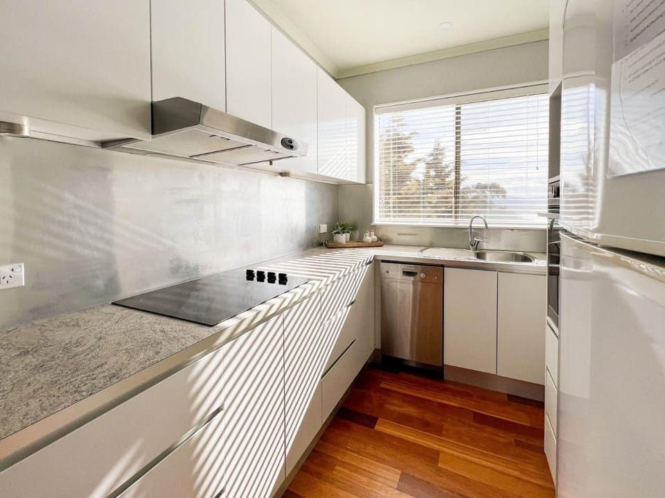 Kitchen or kitchenette, dishwasher, minibar, pet friendly, stove