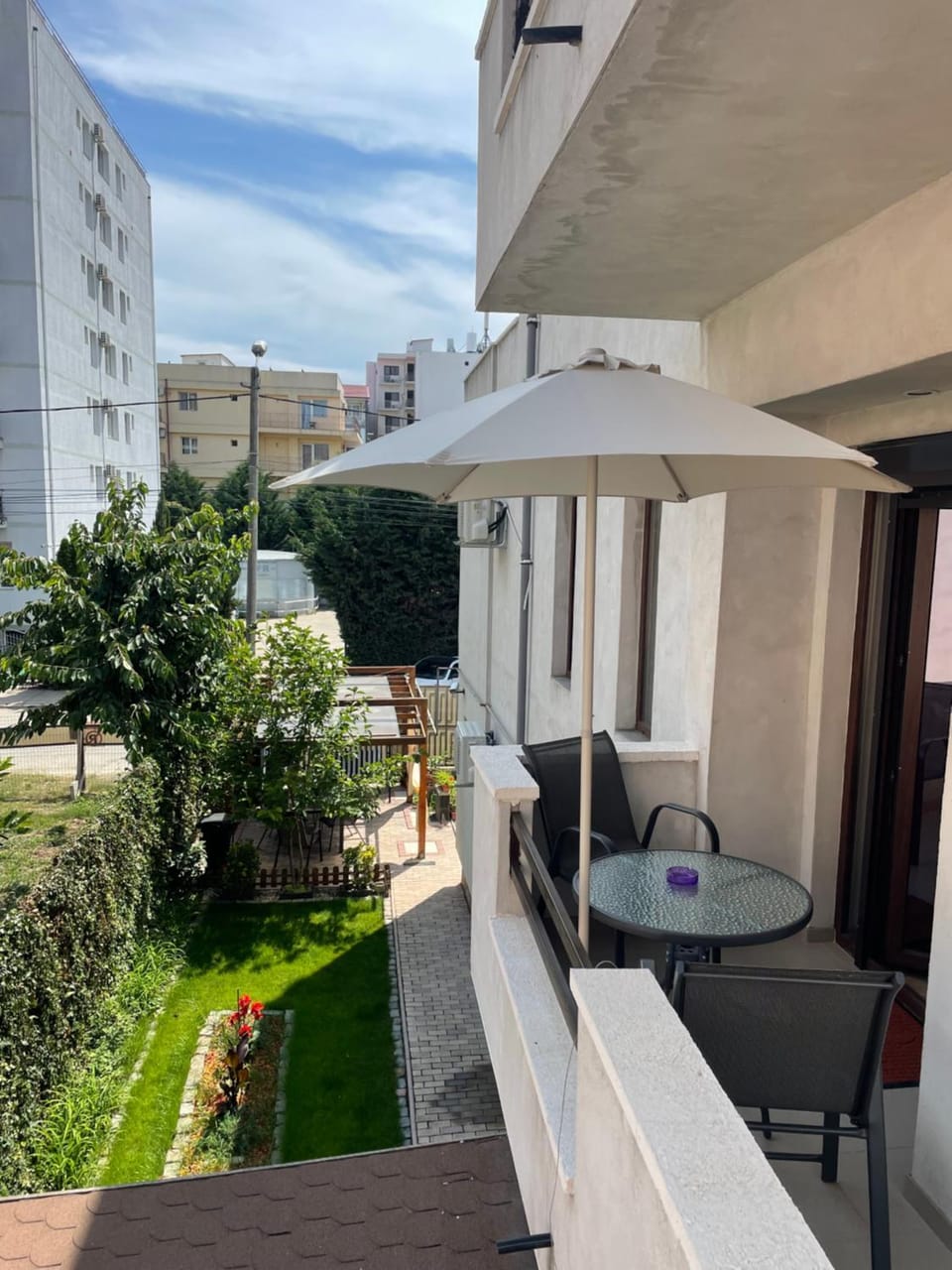 Balcony/Terrace, Garden view