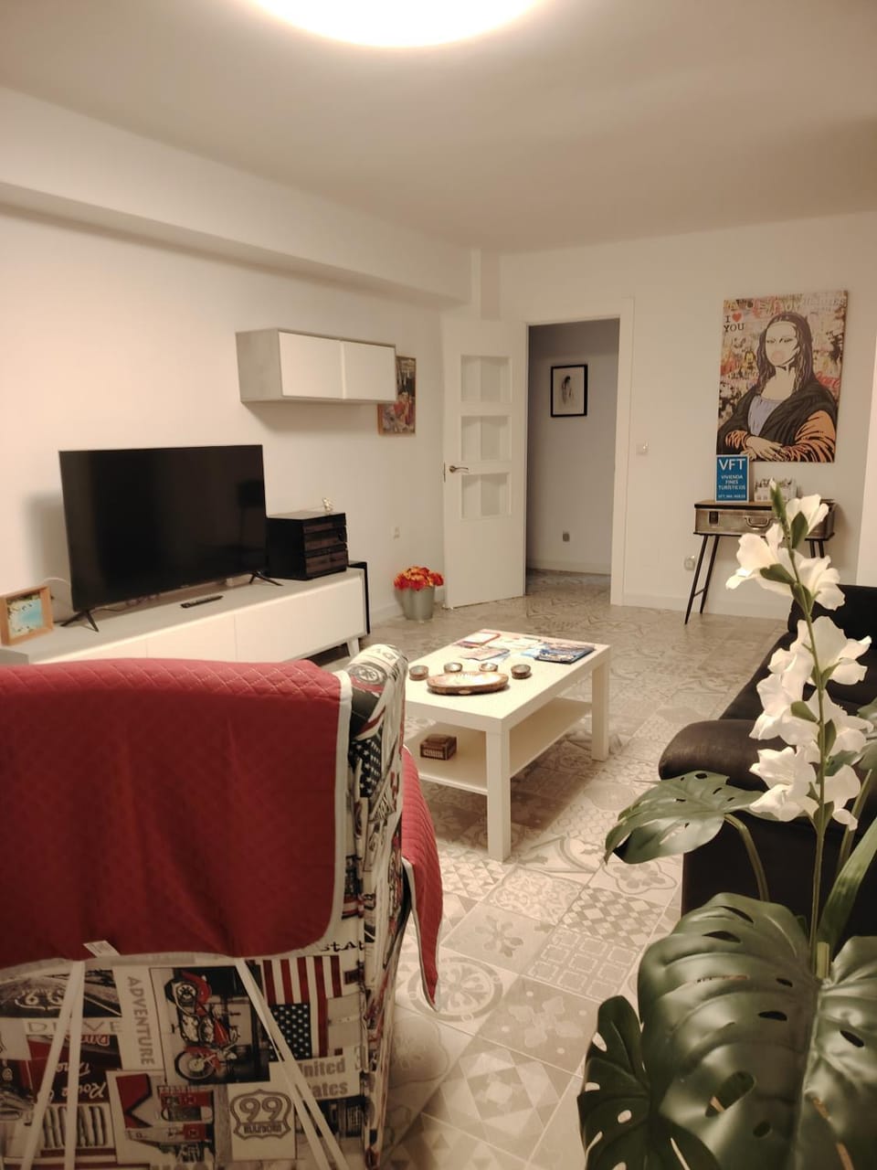 Communal lounge/ TV room, TV and multimedia, Living room