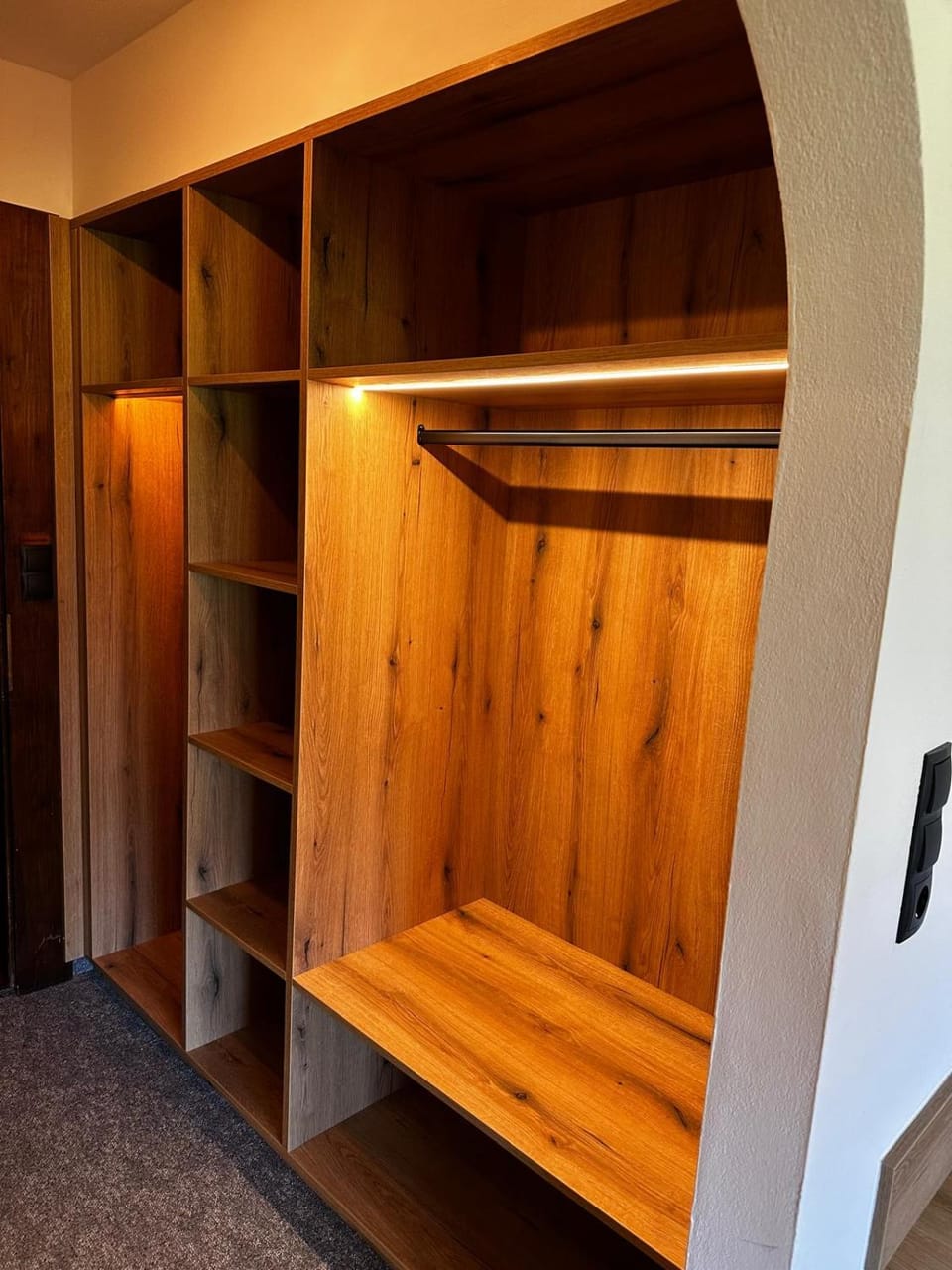 wardrobe