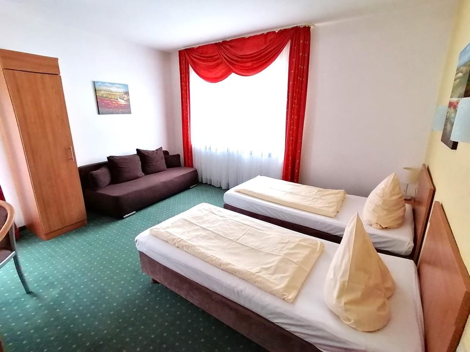 Landhotel Adler Bed and Breakfast in Rhineland-Palatinate