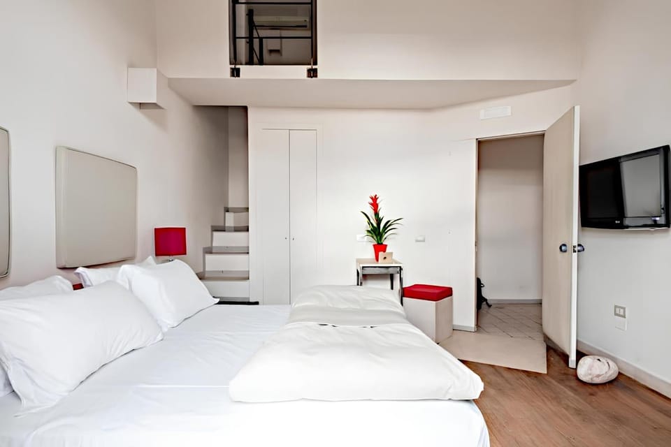 Bed, Photo of the whole room, Bedroom, air conditioner