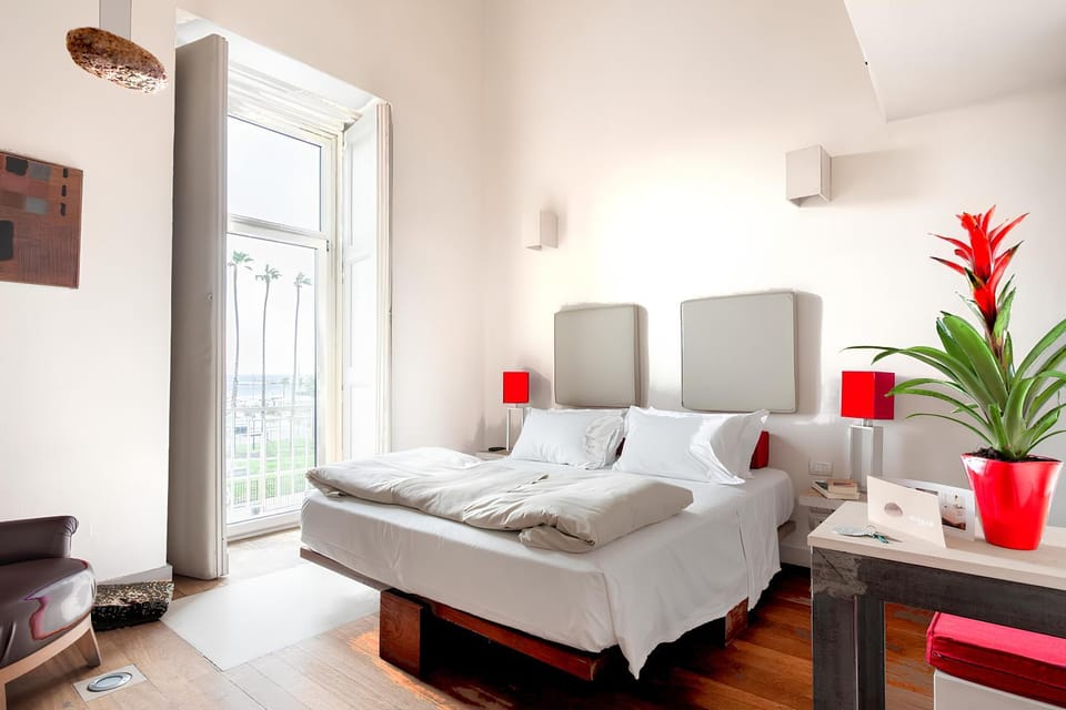 Photo of the whole room, Bedroom, air conditioner