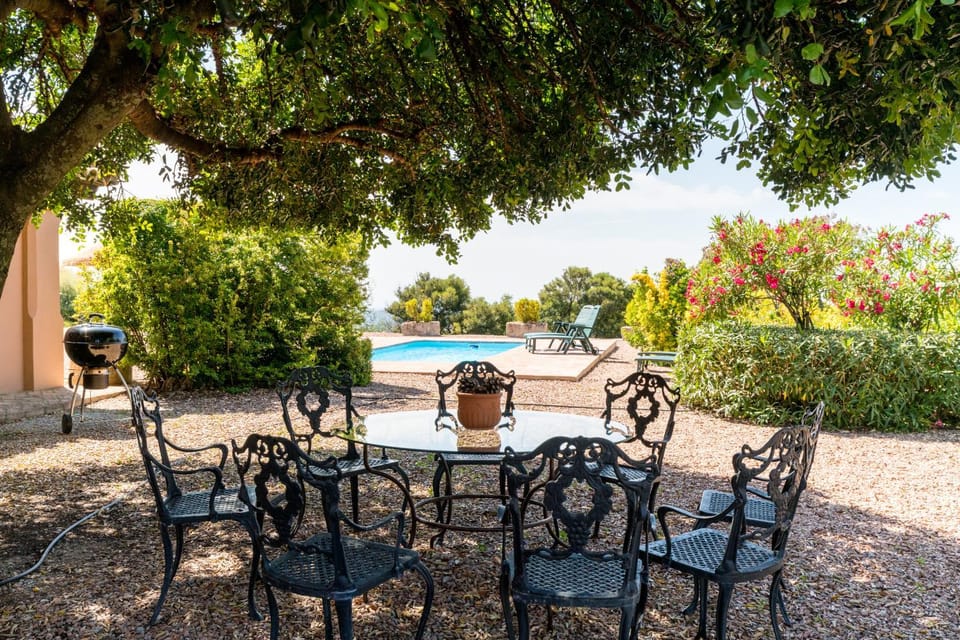 BBQ facilities, Garden, Swimming pool