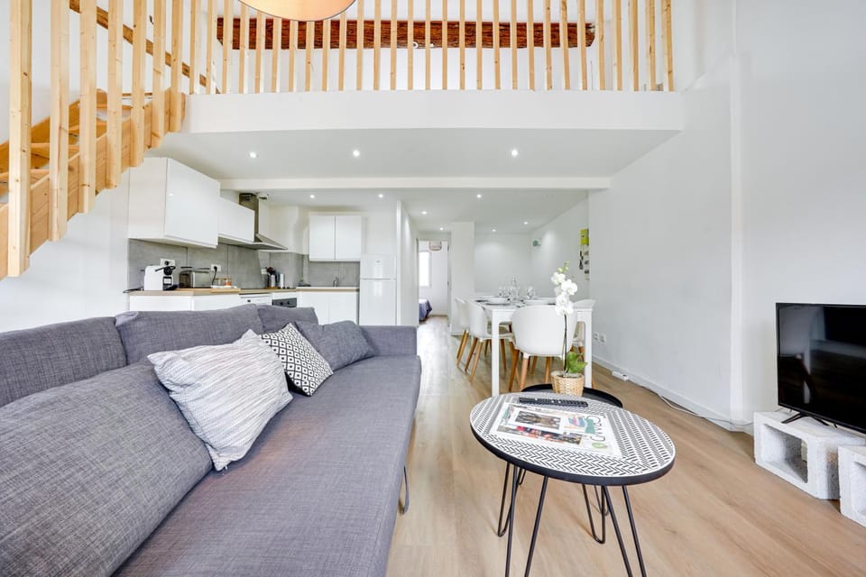 Living room, Seating area