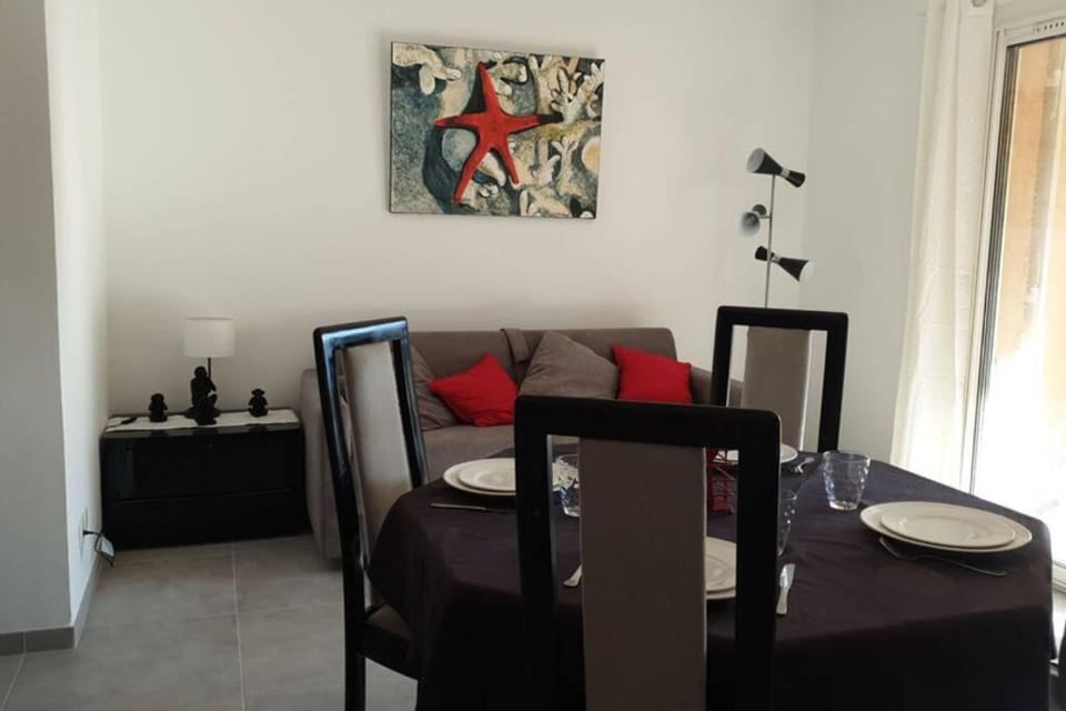 Les Ecureuils Apartment in Saint-Raphael