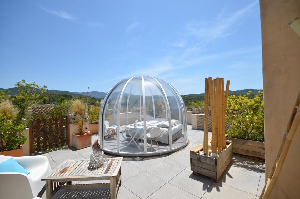 Balcony/Terrace, Bedroom, Mountain view