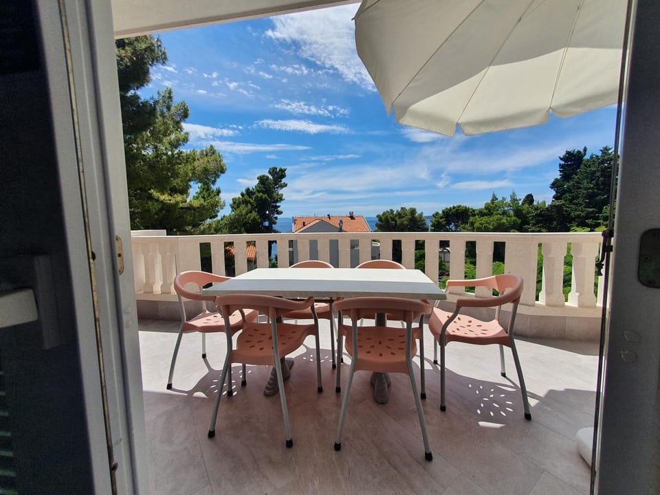 Apartmani Lončar Apartment in Brela