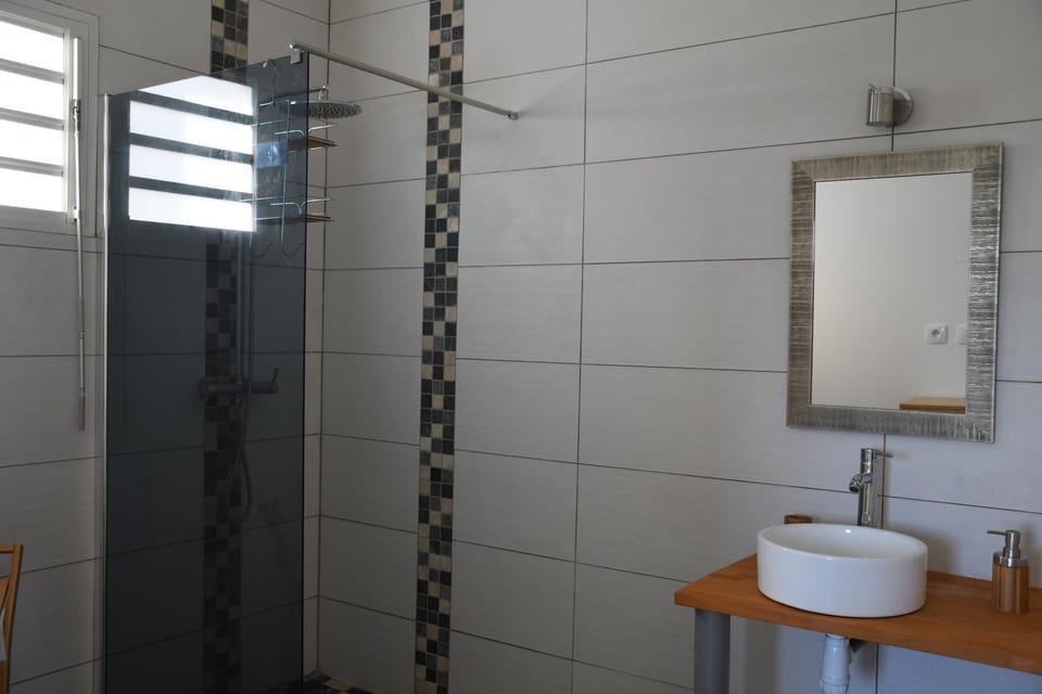 MORINGA 4 à 6 personnes - PISCINE et VUE MAGNIFIQUE Apartment in Réunion