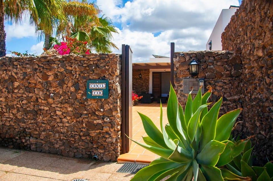 Villa Conil with heated pool and air conditioning Villa in Playa Blanca