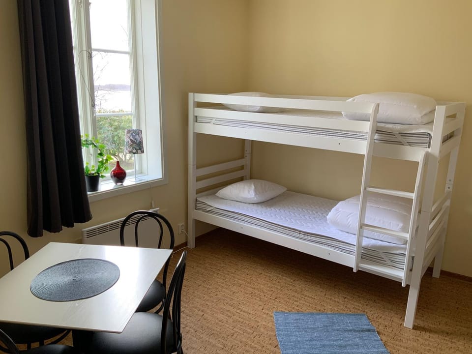 bunk bed
