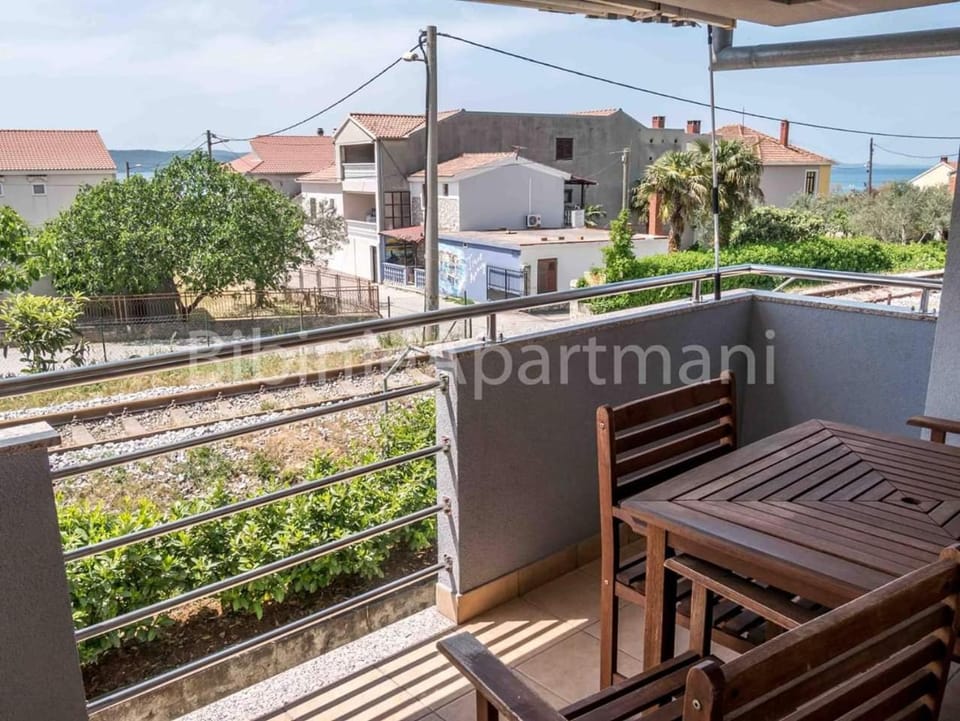 Balcony/Terrace, Street view