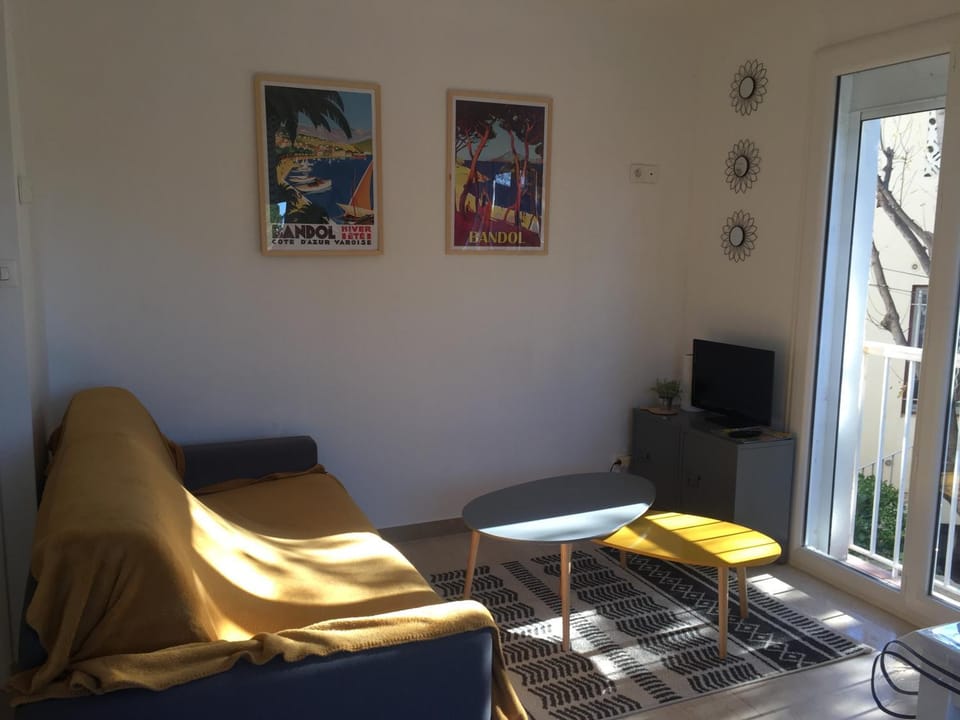 ANSE DE RENECROS Apartment in French Riviera